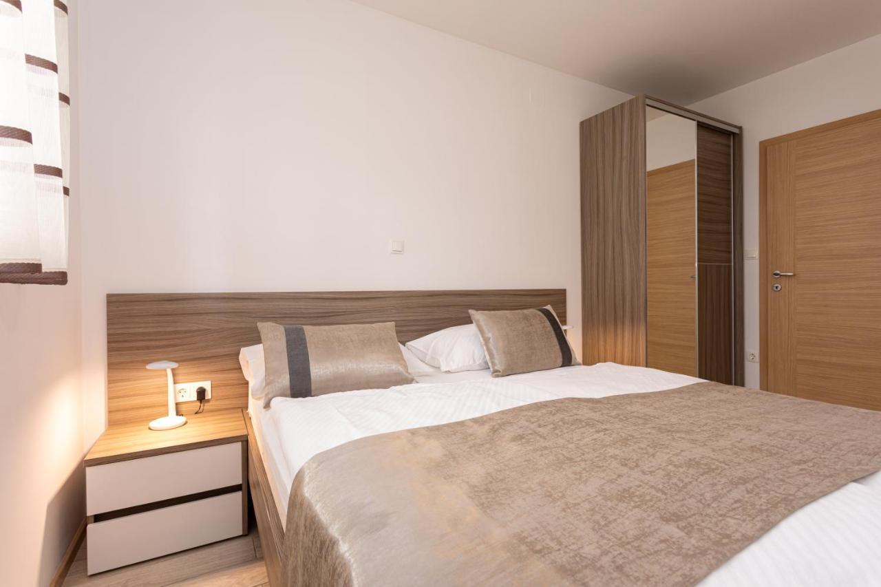 Apartments Crnekovic Tomislava 8 巴斯卡 外观 照片